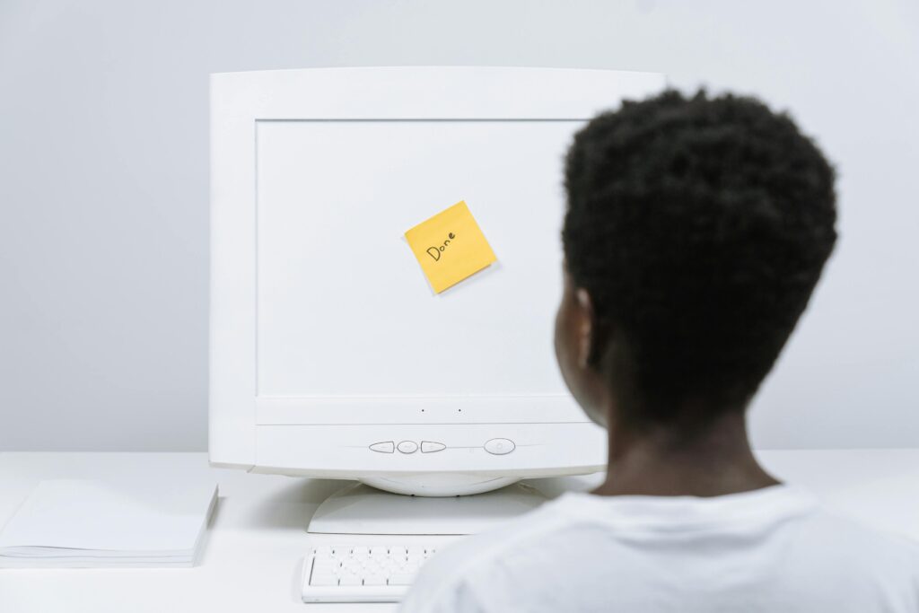 a computer with a post-it on it saying done examplifying stakeholder lists in requirements engineering